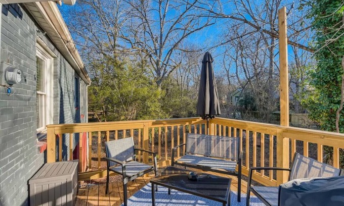 Ormewood Park House | Delmar · The Quaint and Cozy Boho - Central the Sites!