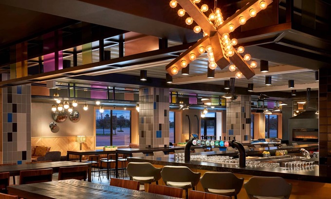 Etobicoke Hotel | Delta Hotels by Marriott Toronto Airport & Conference Centre