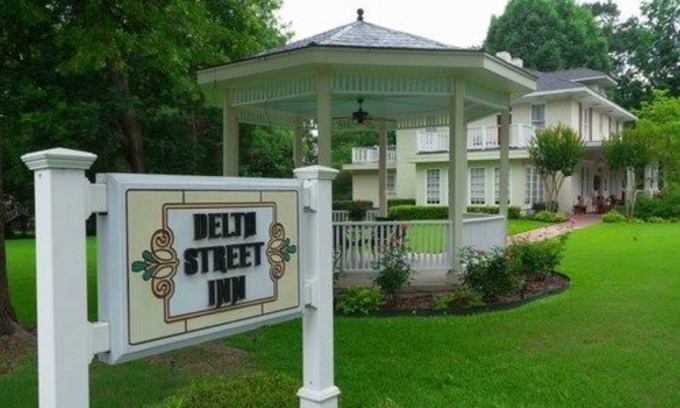 Jefferson Bed & Breakfast | Delta Street Inn