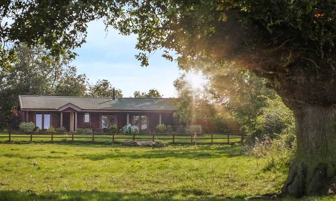 Constable Burton Ski Chalet | Deluxe and spacious lodge perfect for a romantic retreat.