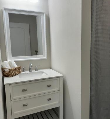 Tampa Apartment | Deluxe Apartment whit laundry