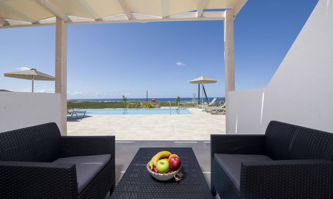 Limeniskos Apartment | Deluxe Double or Twin Room Studio with Sea View