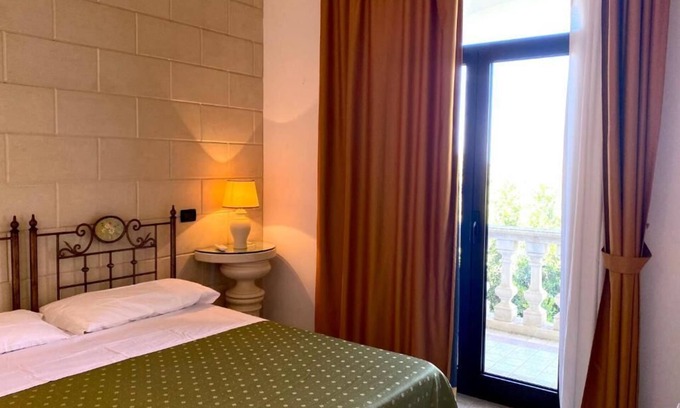 Sternatia Apartment | Deluxe Double/Twin Room - Martanì