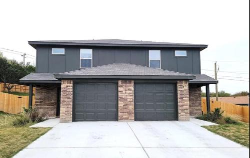 Killeen House | Deluxe Duplex