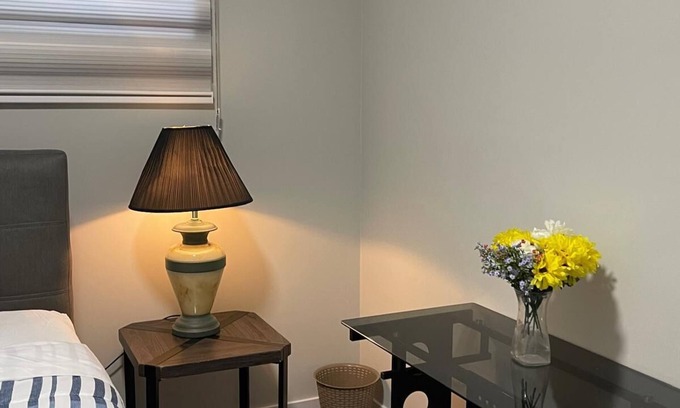 Southwest Edmonton House | DELUXE HOME FOR FAMILY OF 6 close to great amenities