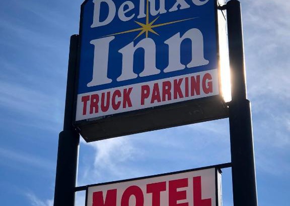 Socorro Hotel | Deluxe Inn Motel