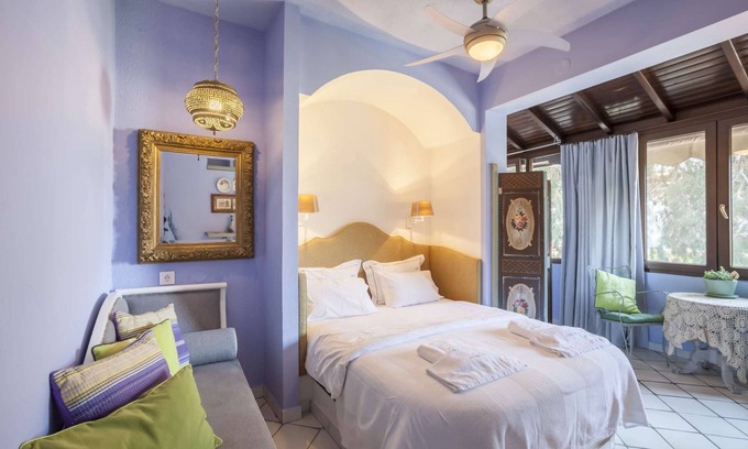 Paradhisos Hotel | Deluxe King Studio