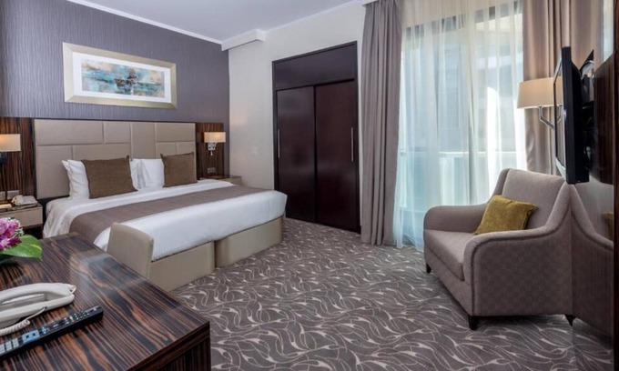 Al Zahiyah Apartment | Deluxe One Bedroom Suite With Kitchenette Near Abu Dhabi Corniche By Luxury...