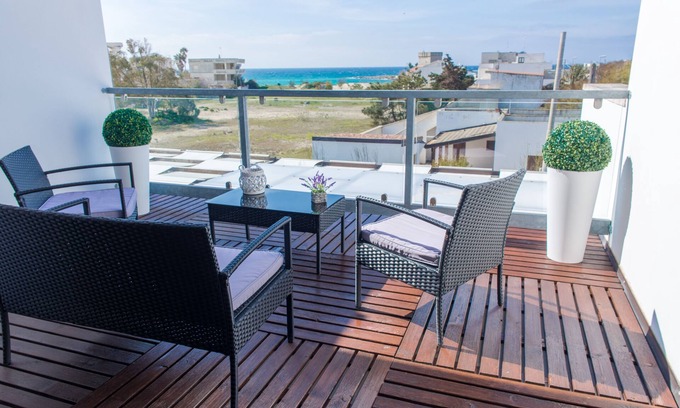 Scala di Furno House | Deluxe Sea View sleeps 6