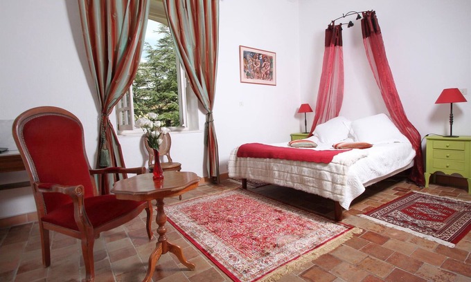 Vals-les-Bains Apartment | Deluxe Studio Apartment, swimming pool