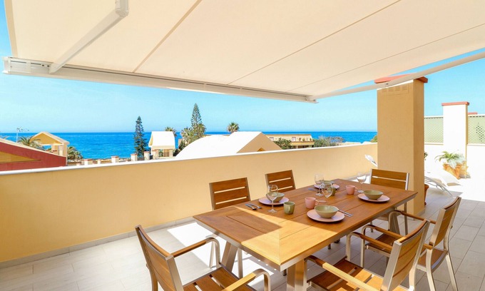 Nikki Beach Apartment | Deluxe studio with huge terrace - Romana Playa beachfront