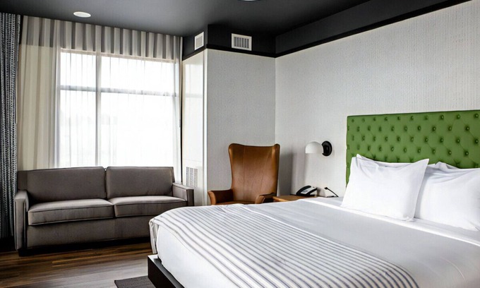 Lexington House | Deluxe & Stylish Room Your New Favorite Getaway