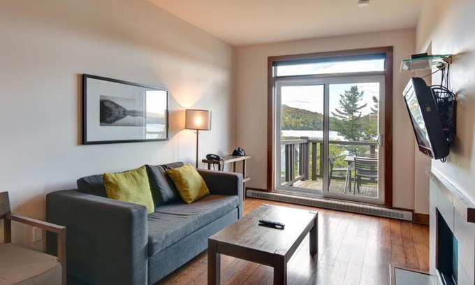 Lac Superieur Village Apartment | Deluxe Suite-sur-Lac Superieur - Tremblant Versant Nord