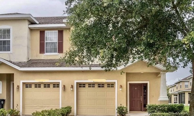 Riverview House | Deluxe Townhouse in a Cul de Sac