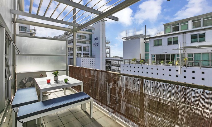 Auckland Central Business District Apartment | Deluxe Waterfront & City Apartment