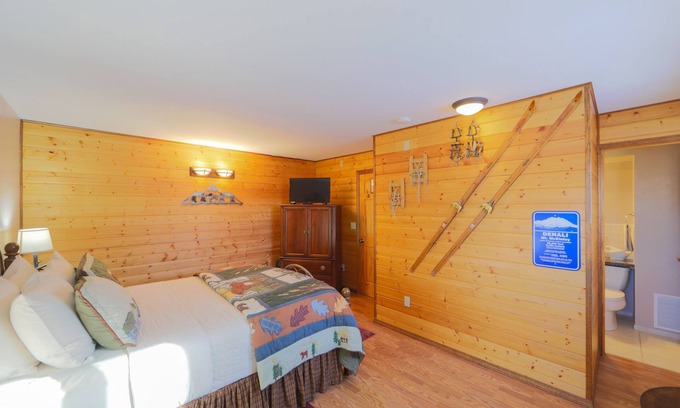 Talkeetna Apartment | Denali Suite - Talkeetna Chalet - Double Room