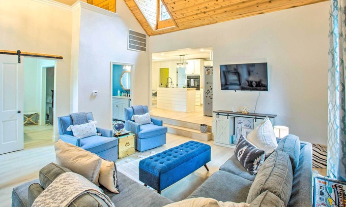 Denison House | Denison Getaway w/ Fire Pit ~ 8 Mi to Lake!