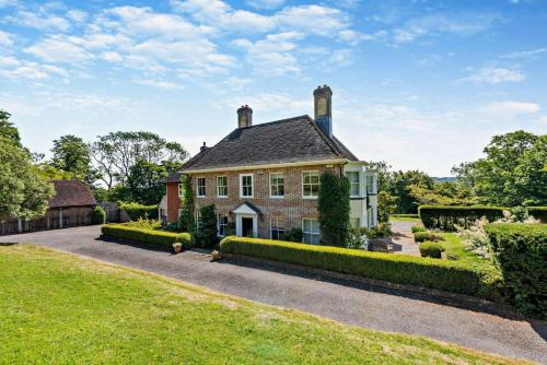 Robertsbridge House | Denswood House