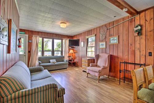 Dent House | Dent Cabin on Star Lake with Dock, Deck, Dining