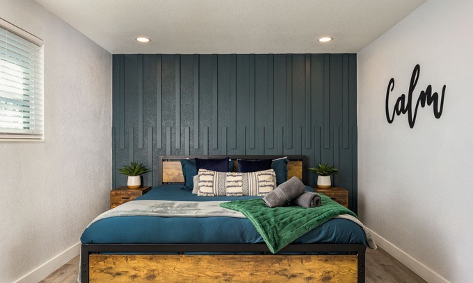 Berkley House | Denver Emerald - 2 Bedrooms/1 Full Bath/Sleeps 4 [Close to Downtown]