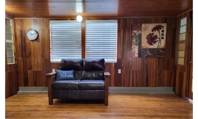 Laguna Park Apartment | Derekville #8 - Private Unit - Gated Pool