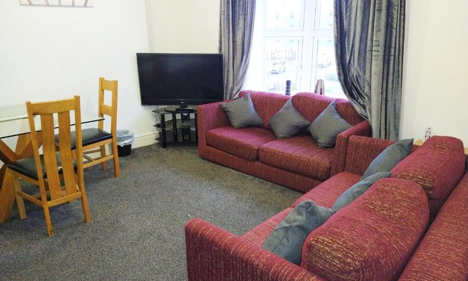 Stainburn Apartment | Derwent Street Apartment 2 - Self Contained - 2 Bed Self Catering Apartment