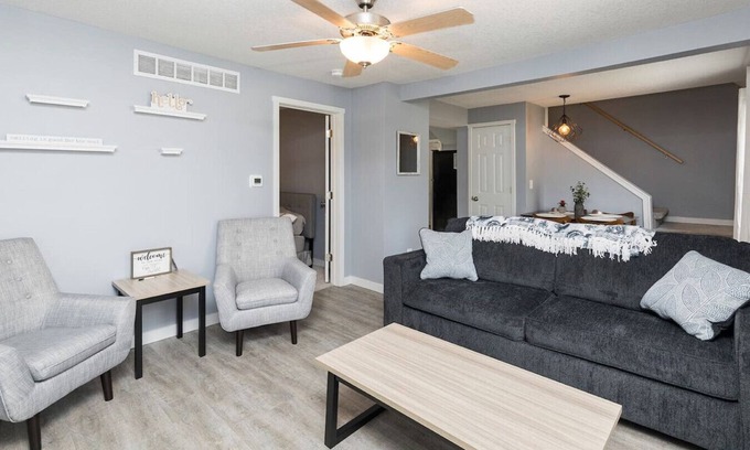 Des Moines House | Des Moines Comfy Getaway