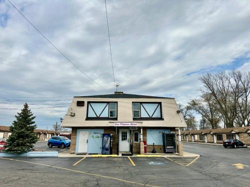 Des Plaines Hotel | Des Plaines Motel By OYO O'Hare Airport Chicago