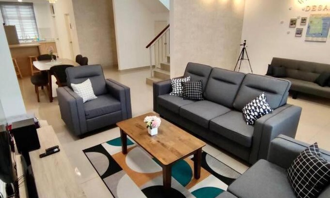 Bandar Penawar House | Desaru Homestay-Eva Seroja BBQ,WIFI,12 PAX 73S8