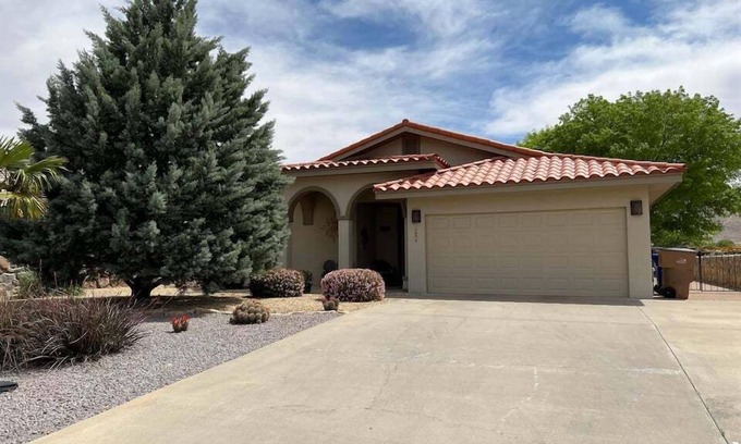 Mesilla Park House | Desert Breeze Escape