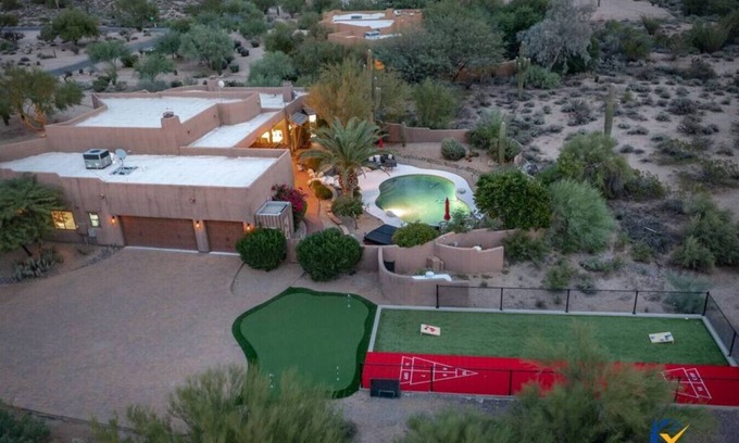 North Scottsdale House | Desert Hideaway+Shuffleboard+Golf+Billiards+Pool & Spa+Table Tennis