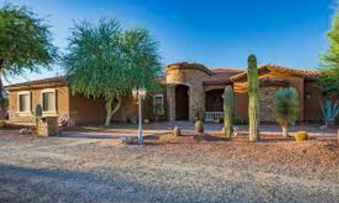 Maricopa County House | Desert Oasis Resort Style w/POOL & Hot Tub - Indoor & Outdoor Games