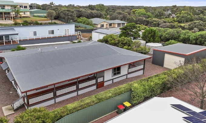 Lake Wangary House | Desert Pea is the perfect haven for your dream holiday on the Eyre Peninsula
