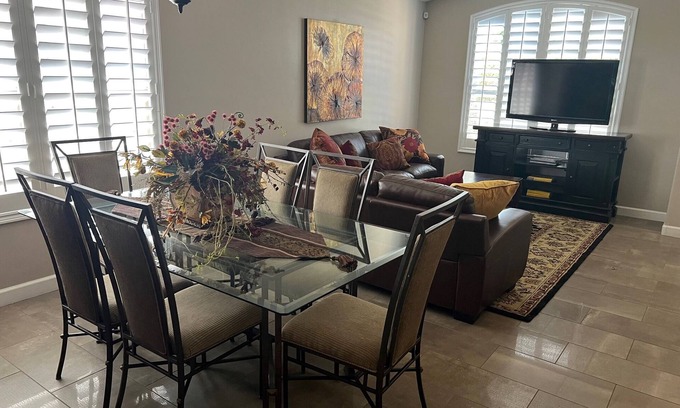 Wildcat Ridge House | Desert Ridge * Location Location Location