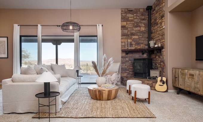 Joshua Tree Highlands House | Desert Stone by Avantstay Contemporary Desert Oasis With Pool & Hot Tub