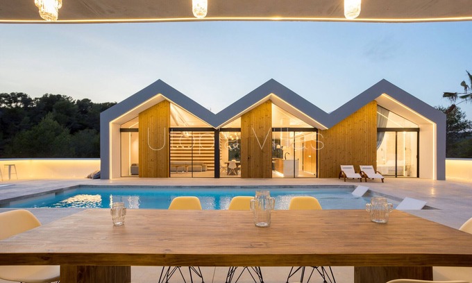 Vallpineda Villa | Design, comfort, and Mediterranean lifestyle 5 mn to Sitges!