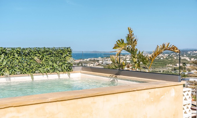 Kolymbari Villa | Design Rooftop Pool Villa