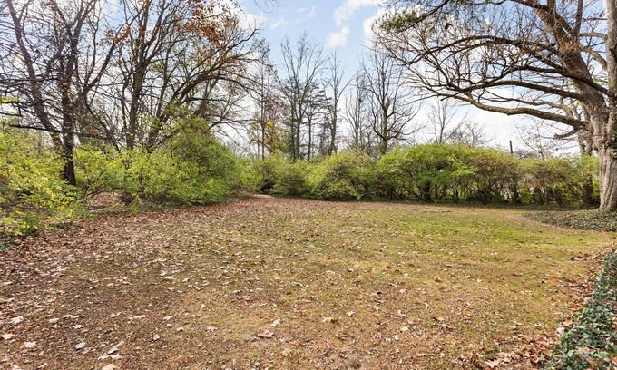 Indianapolis House | Designer 2 bedroom, 1 acre retreat in the city
