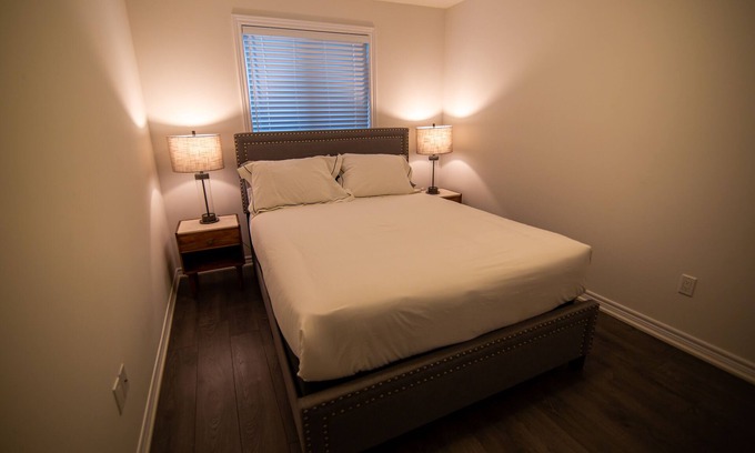 Grimsby House | Designer 3-Bedroom executive townhouse