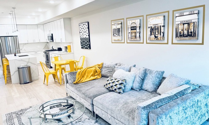 Trinidad House | Designer 3BDR Penthouse+Private Rooftop Monument View+Parking Free Cancellation