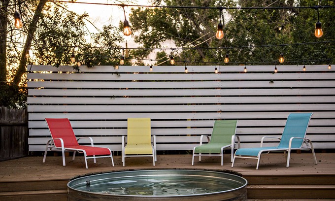 Southeast House | Designer Home & Yard, 15 mins to Downtown Denver
