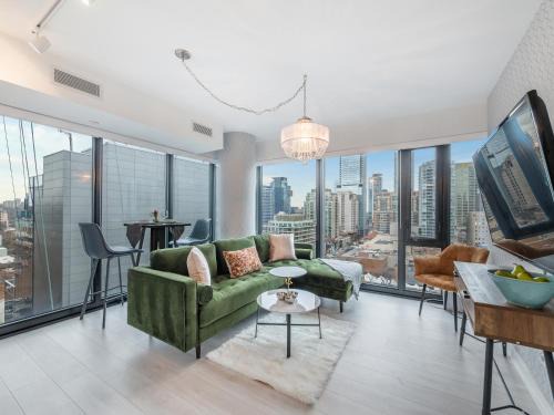 Bloor-Yorkville Apartment | Designer One Bedroom Suite - Yorkville