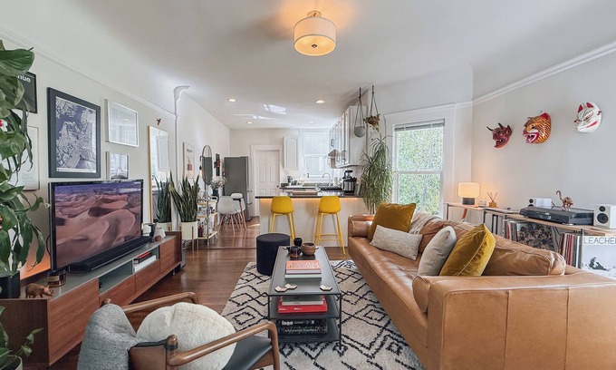 La Lengua Condo | Designer Pad in the Sunny Mission District