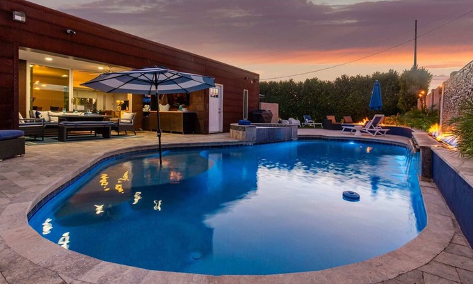 Cox Heights House | Designer Scottsdale Retreat - Pool+Spa+Firepit