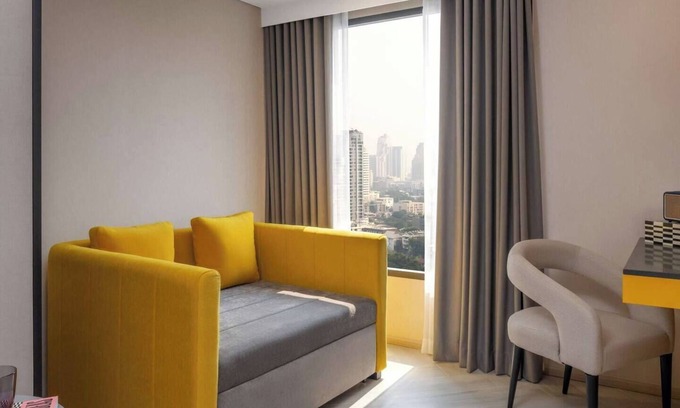 Asoke Condo | Designer 1BR/Serviced/Breakfast/Monthly