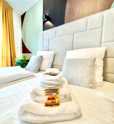 Liesing Apartment | Designer Wohnung mit Balkon