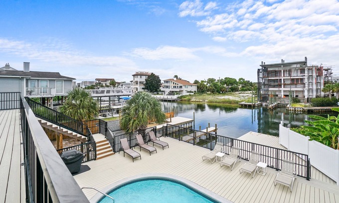 Holiday Isle House | Destin Beach House - Happy Harbor House