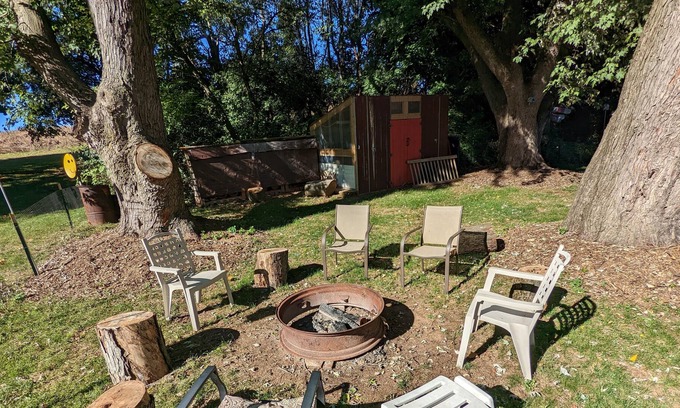 Westminster Other | Destiny Farm, farmhouse in the country.