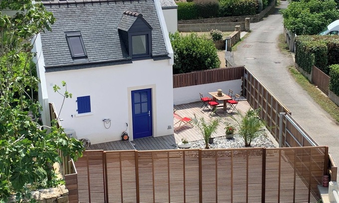 Arzon House | Detached fisherman's cottage on the seafront with large terrace and parking space