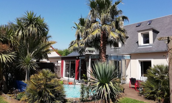 Lion-sur-Mer House | Detached house with exotic garden, swimming pool near landing beaches